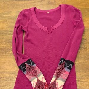 Free people alpine cuff Henley  Magenta Long Sleeve Top small
